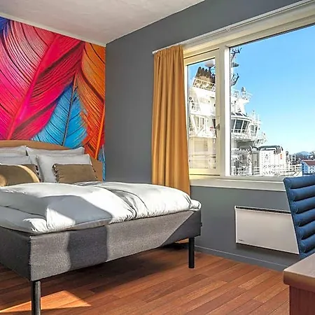 Otel Thon Storgata 3*